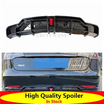 Už Tesla Model 3 2018-2023 4 Durų Galinio Buferio Difuzorius Lūpų ABS Anglies Pluošto Atrodo Car Boot Splitter Guard Spoileris Plokštė